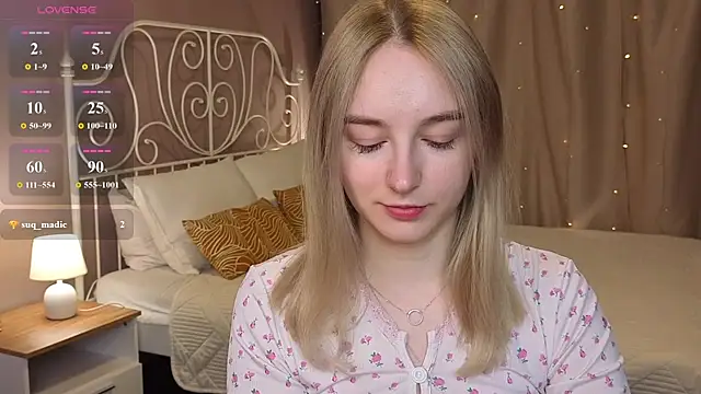 Snapshot of Shy_Polly chatting on May 20, 2026, 12:07 am Shy Polly online show from May 20, 2026, 12:07 am