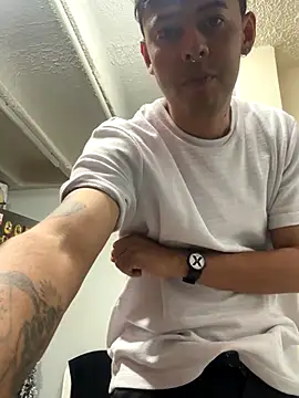 Yunaraa online show from November 30, 2025, 6:14 am