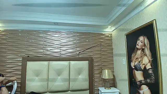 Madyscarlett online show from November 30, 2025, 12:17 pm