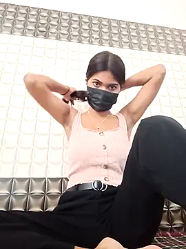 Snapshot of Lovely--girl chatting on May 13, 2026, 6:09 am Lovely--girl online show from May 13, 2026, 6:09 am