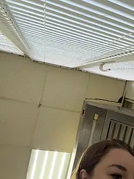 Snapshot of VaryaRose chatting on December 1, 2025, 2:34 am VaryaRose online show from December 1, 2025, 2:34 am