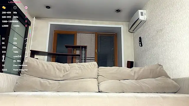 StacieGregoreski online show from January 8, 2026, 12:33 pm