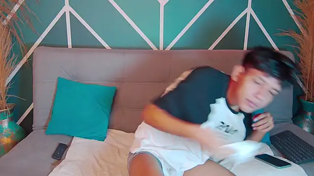 Liam Sinclair online show from December 18, 2025, 12:31 pm