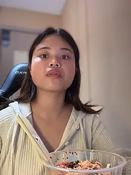 Toffee-00 online show from December 3, 2025, 11:42 am