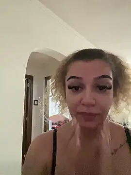 Snapshot of CrazyJessika chatting on April 22, 2026, 4:25 pm CrazyJessika online show from April 22, 2026, 4:25 pm