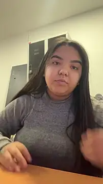 princezzc online show from December 2, 2025, 1:06 am