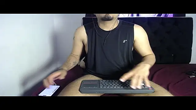 Henry villa23 online show from November 26, 2025, 1:00 pm