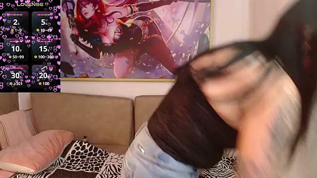 Roxanne vale online show from April 18, 2026, 8:20 pm