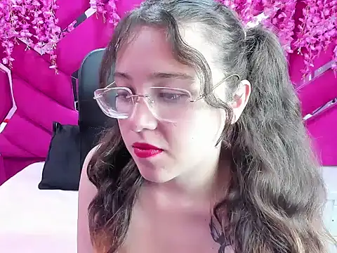 Snapshot of Melanny_Colins chatting on November 28, 2025, 5:57 pm Melanny Colins online show from November 28, 2025, 5:57 pm