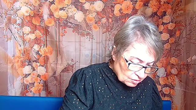 OlgaLuck online show from November 28, 2025, 6:46 am