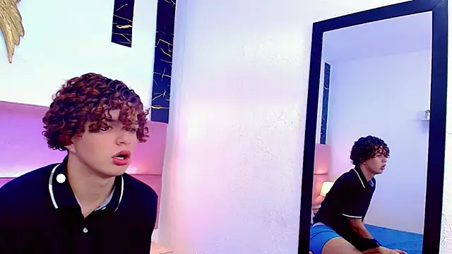 Snapshot of Skyee_angel chatting on November 25, 2025, 7:36 pm Skyee angel online show from November 25, 2025, 7:36 pm