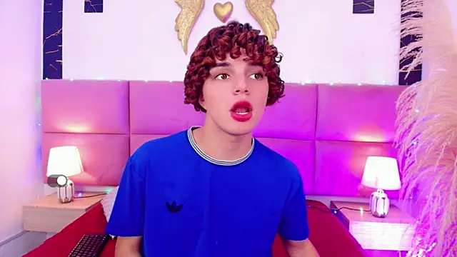 Snapshot of Skyee_angel chatting on December 15, 2025, 7:41 pm Skyee angel online show from December 15, 2025, 7:41 pm