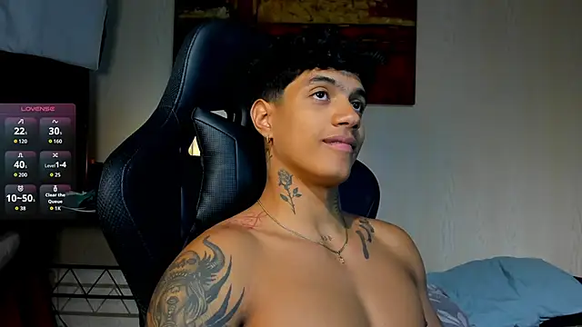 Snapshot of aress_damon chatting on November 25, 2025, 12:33 am aress damon online show from November 25, 2025, 12:33 am