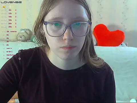 Snapshot of LustfulSarah chatting on May 17, 2026, 7:25 pm LustfulSarah online show from May 17, 2026, 7:25 pm