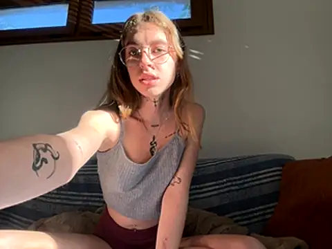 Snapshot of SofiaSilverHaze chatting on November 27, 2025, 2:06 pm SofiaSilverHaze online show from November 27, 2025, 2:06 pm