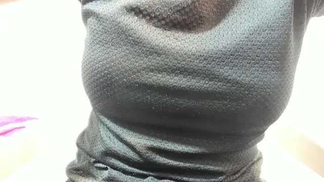 Izelevans online show from April 5, 2026, 10:55 am