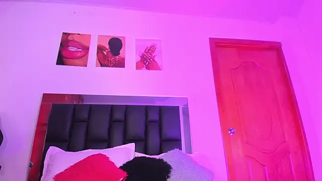 ValeryTs1 online show from April 12, 2026, 6:33 pm