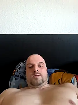 Phoenix2310 online show from March 7, 2026, 7:26 am