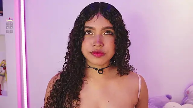 EloiseSweetxx online show from April 10, 2026, 1:07 pm