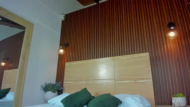 zully28  online show from November 29, 2025, 12:16 pm