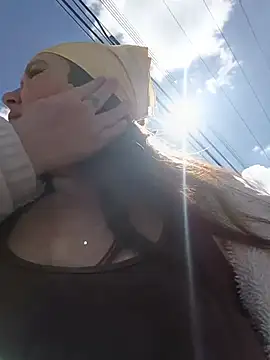 Snapshot of Shofy22 chatting on November 22, 2025, 2:05 pm Shofy22 online show from November 22, 2025, 2:05 pm