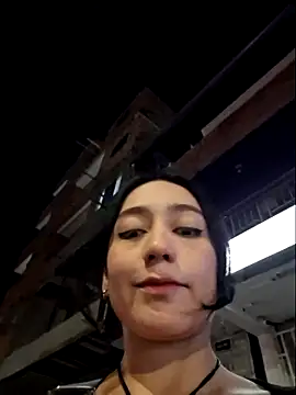Snapshot of Eveeelyn25 chatting on May 8, 2026, 2:15 am Eveeelyn25 online show from May 8, 2026, 2:15 am