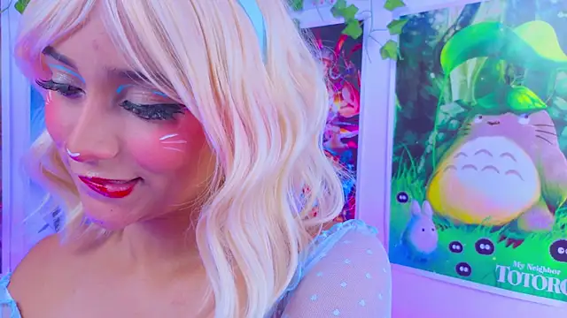 kitty niki online show from November 25, 2025, 1:17 am