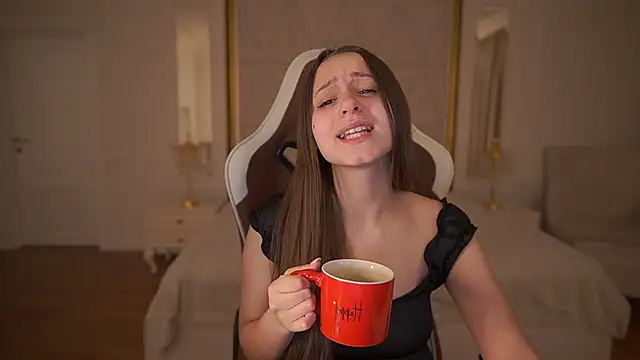 TinyNatalie online show from February 26, 2026, 3:06 am