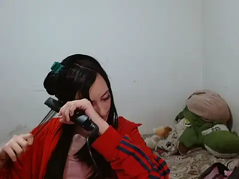 candystream online show from December 4, 2025, 5:06 am