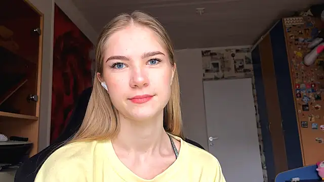 JesicaMortensen online show from December 3, 2025, 8:14 am