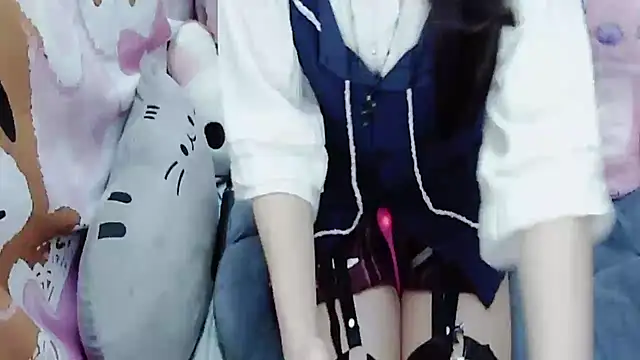 Alice-Hot88 online show from January 9, 2026, 12:45 pm