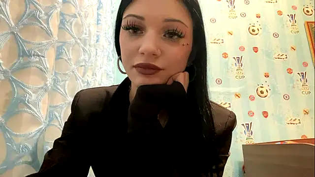 Joan Meoweere online show from December 5, 2025, 6:06 pm