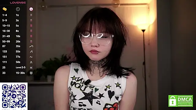 CaroleMyers online show from November 28, 2025, 6:08 pm