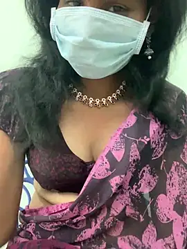 honeygirl6996 online show from April 24, 2026, 6:48 am