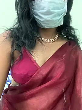 honeygirl6996 online show from April 22, 2026, 7:37 am