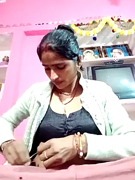 Snapshot of Kamakchi_hot chatting on December 5, 2025, 2:37 pm Kamakchi hot online show from December 5, 2025, 2:37 pm