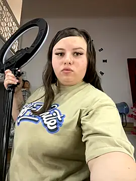 Kitty Bms  online show from December 1, 2025, 6:09 pm