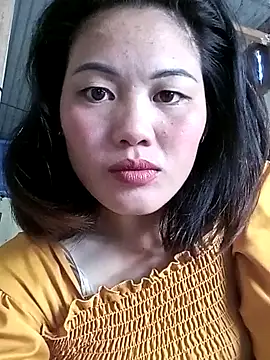 lynae-0 online show from November 24, 2025, 6:46 am