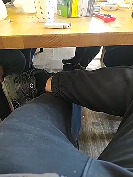 Snapshot of BarrenProtege chatting on December 15, 2025, 9:48 am BarrenProtege online show from December 15, 2025, 9:48 am