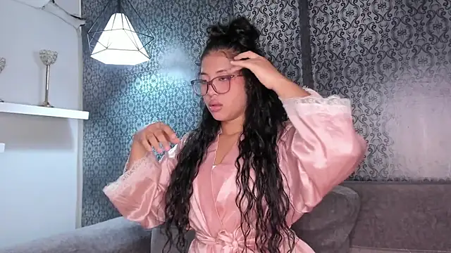 AmberRoses  online show from December 22, 2025, 1:11 pm