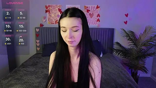 miiss jessica online show from April 14, 2026, 1:21 am
