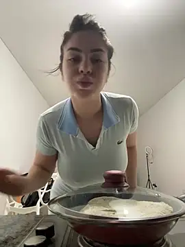 Snapshot of Magui21 chatting on March 17, 2026, 11:52 pm Magui21 online show from March 17, 2026, 11:52 pm