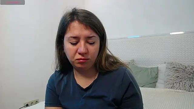 Leona Rae online show from January 12, 2026, 7:48 am