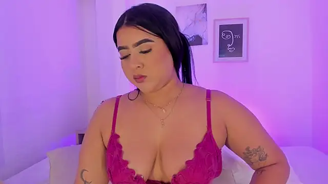 alejandrarojas  online show from April 21, 2026, 12:23 pm