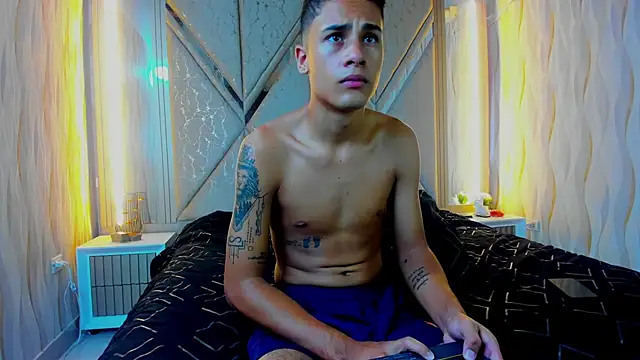 Snapshot of The_big_twink_x chatting on November 23, 2025, 4:28 pm The big twink x online show from November 23, 2025, 4:28 pm