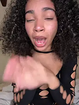 Kiki hammyy online show from March 29, 2026, 8:21 pm