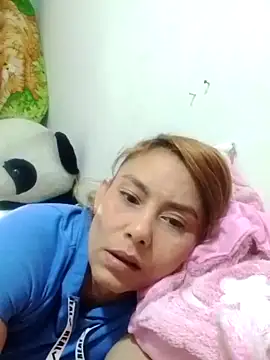 Snapshot of Alice-pink chatting on November 28, 2025, 2:28 pm Alice-pink online show from November 28, 2025, 2:28 pm