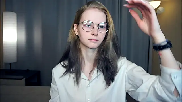 ToyaPletz online show from December 1, 2025, 5:25 pm