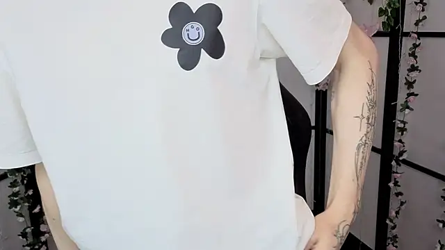 Maxwellchiik online show from November 29, 2025, 8:42 pm