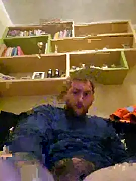 18cmAndr online show from November 28, 2025, 8:20 pm